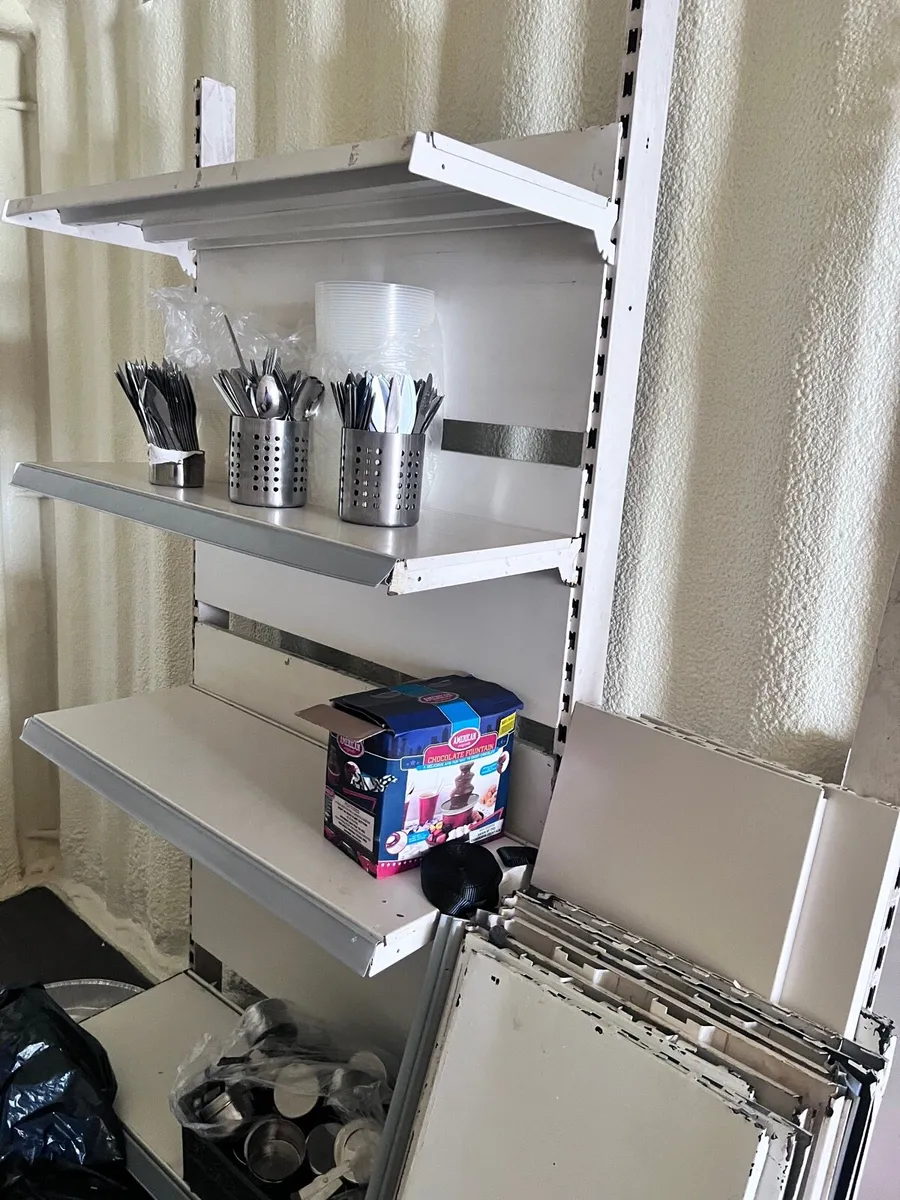Shop shelves - Image 1