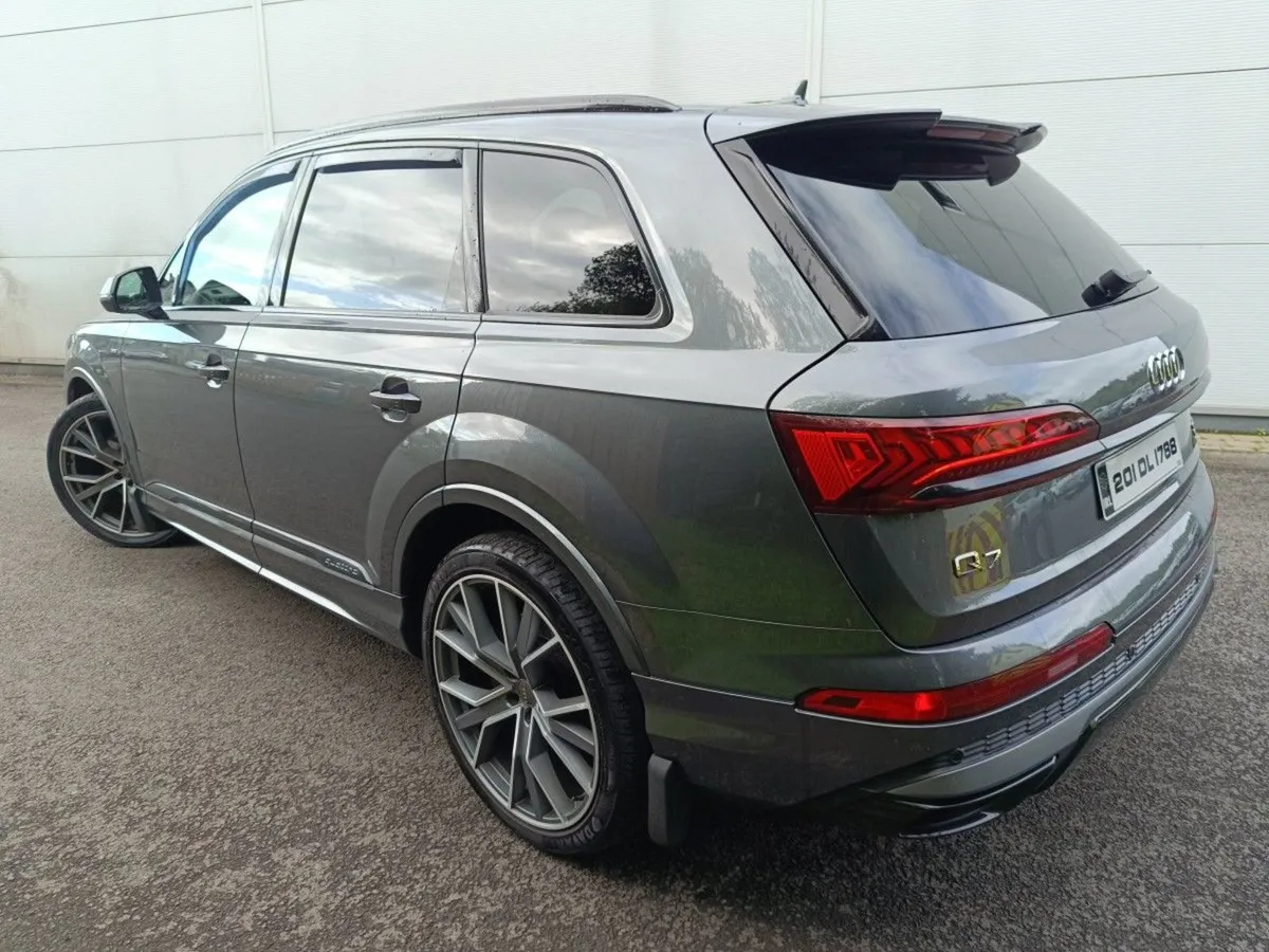Audi Q7 50 3.0 V6 TDI 286Bhp Black Edition Quattr - Image 3