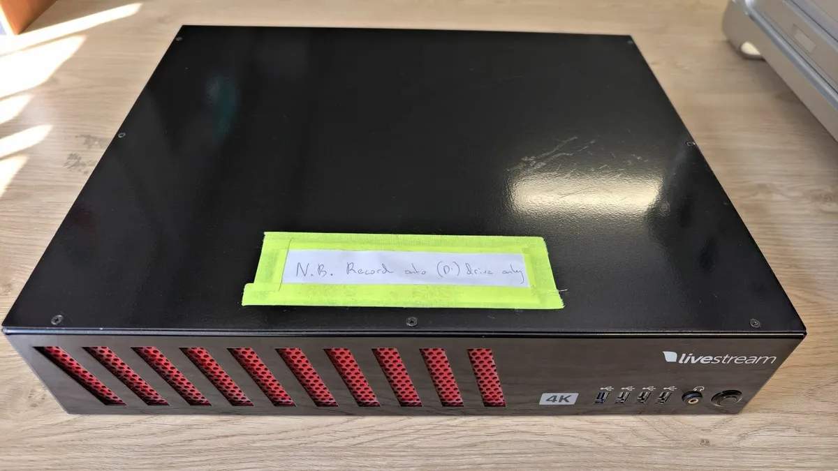 Streaming PC Livestream 4k51 video mixer switcher - Image 1