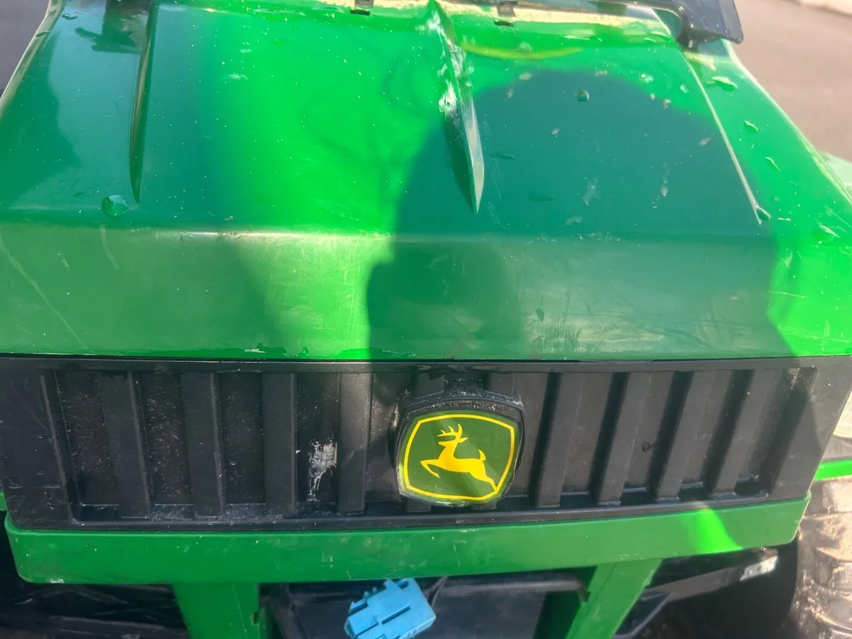Kids John Deere electric gator - Image 1