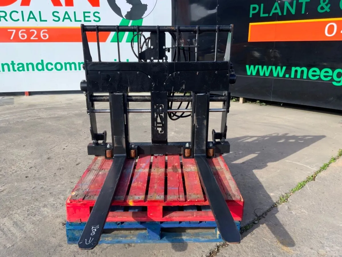 UNUSED JCB PRECISION PLACER CARRIAGE...4707. - Image 4