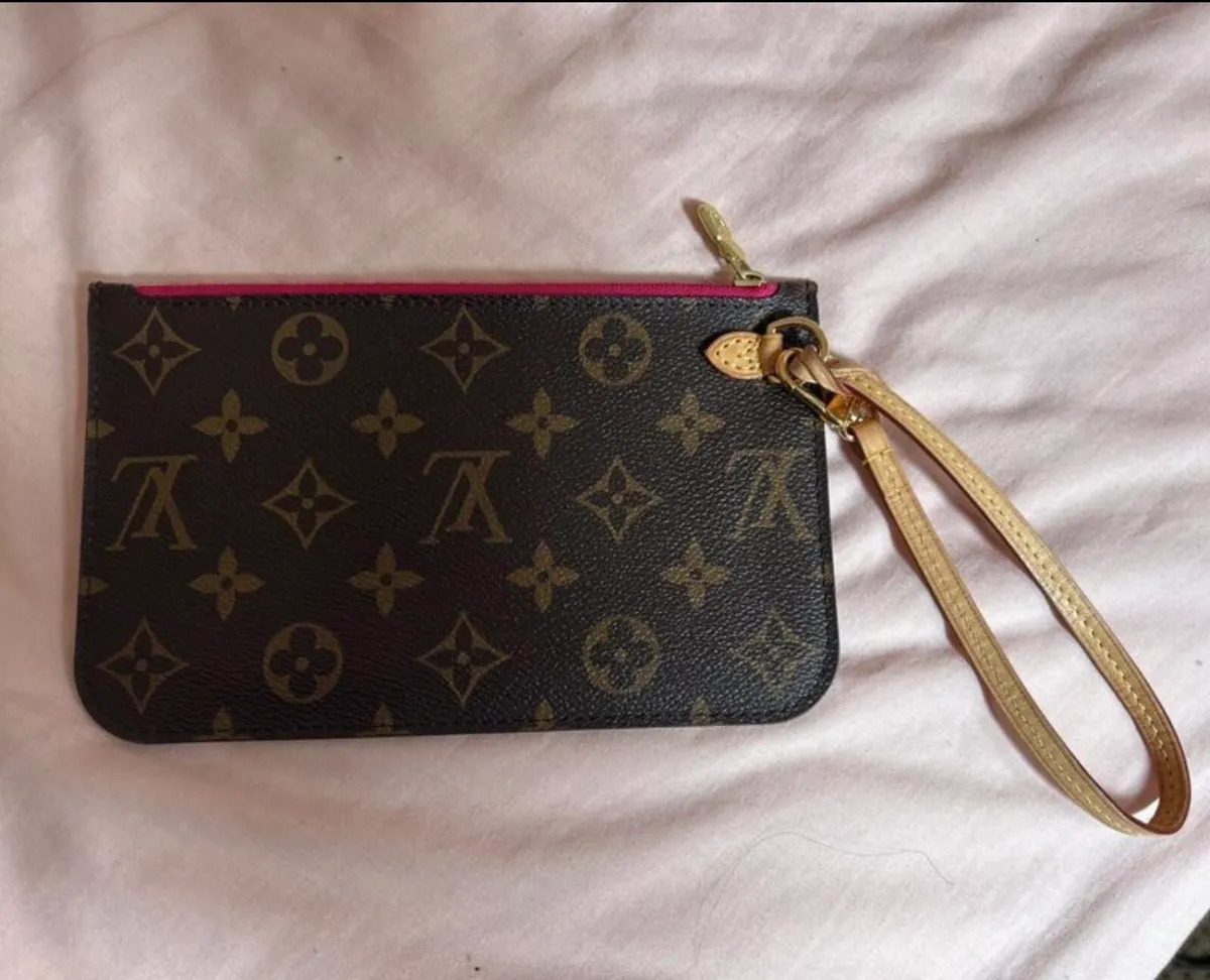 Louis Vuitton Genuine Mini Pochette