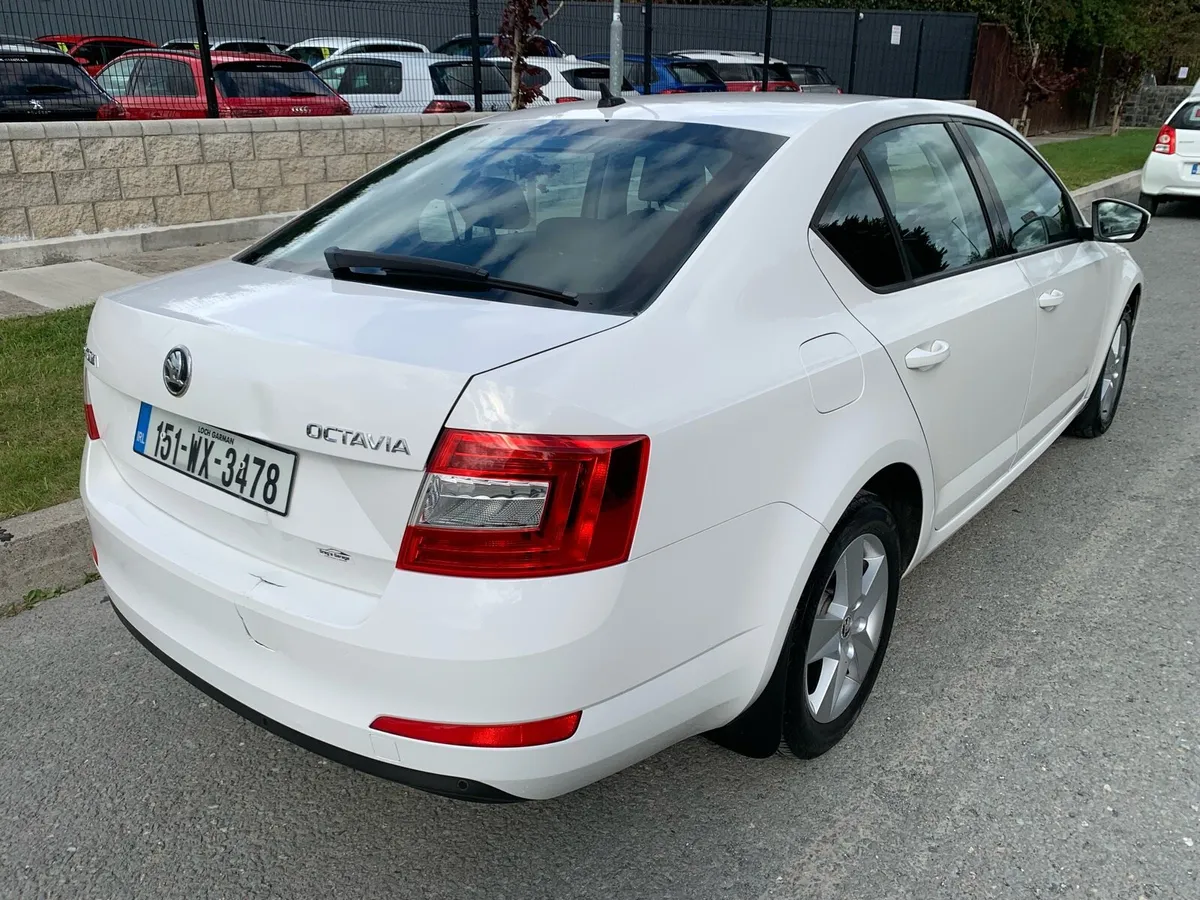 2015 Skoda Octavia, Nctd 7/26, taxed 9/25 - Image 4