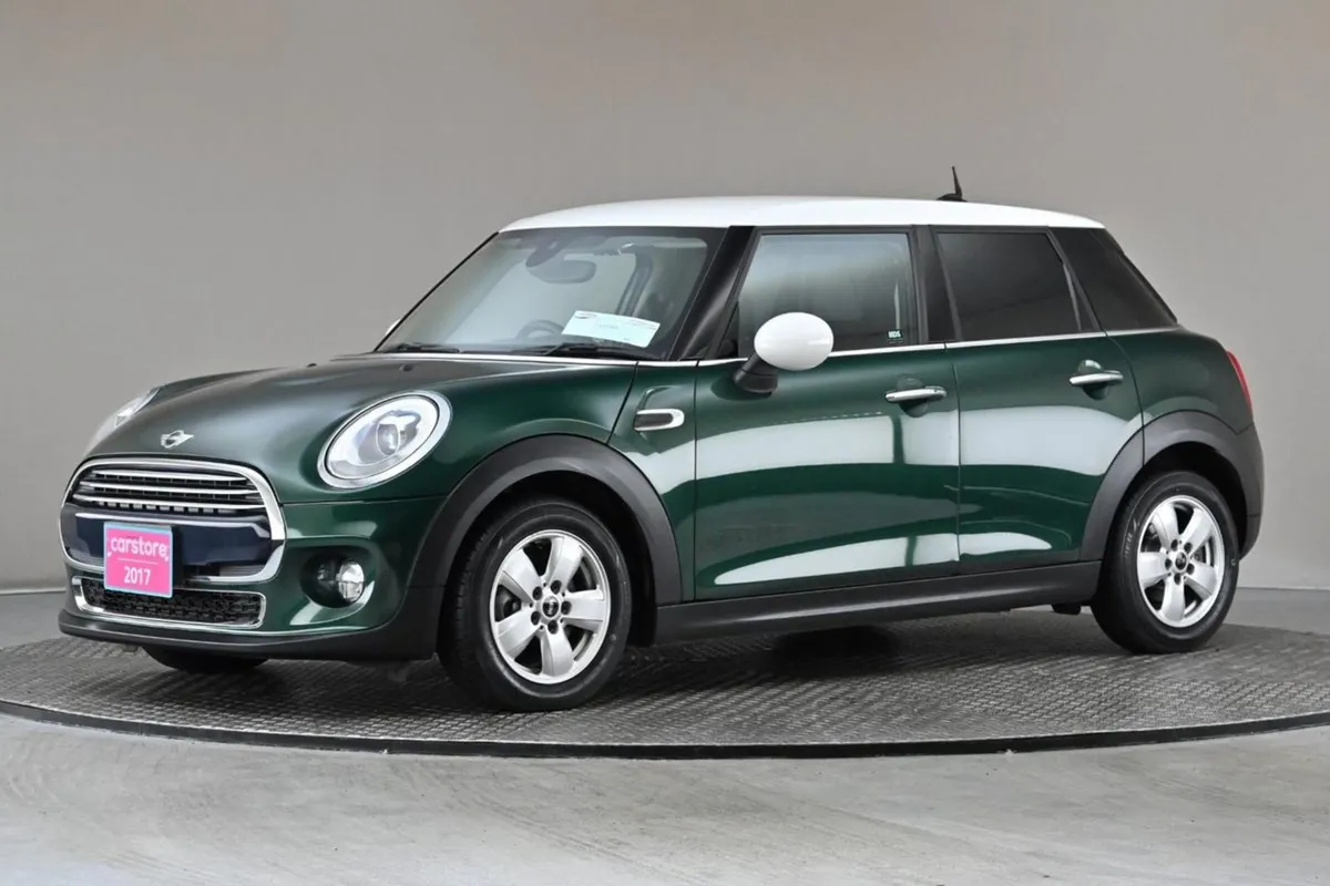 MINI Cooper 1.5 Cooper Auto 5DR  reverse Cam park - Image 4