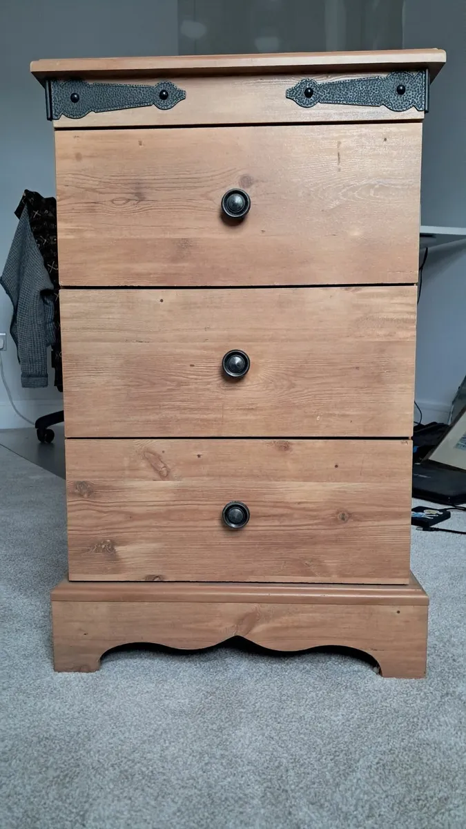 Bedside table