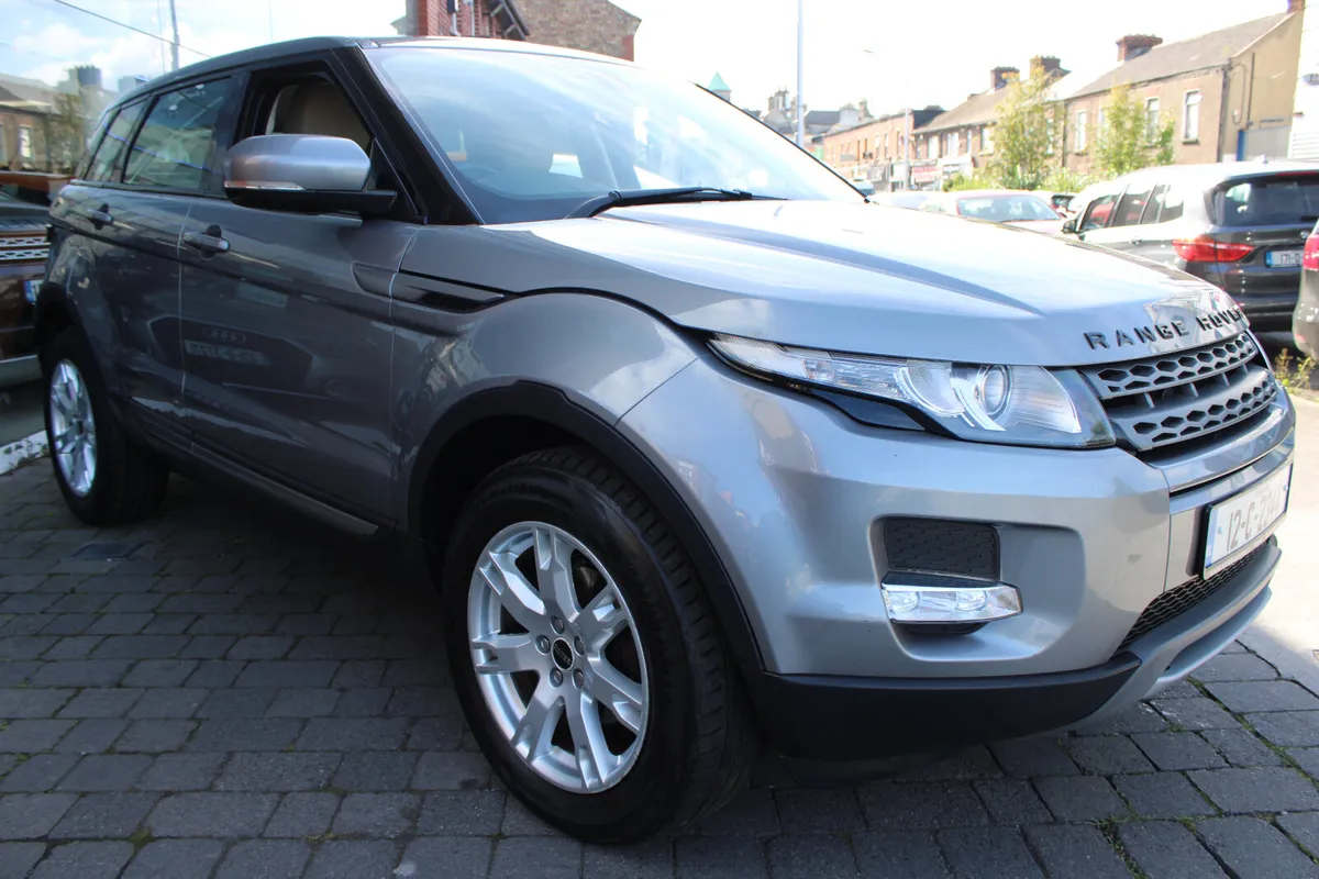 Land Rover Range Rover Evoque AUTO 4WD 2.2 2012 - Image 2