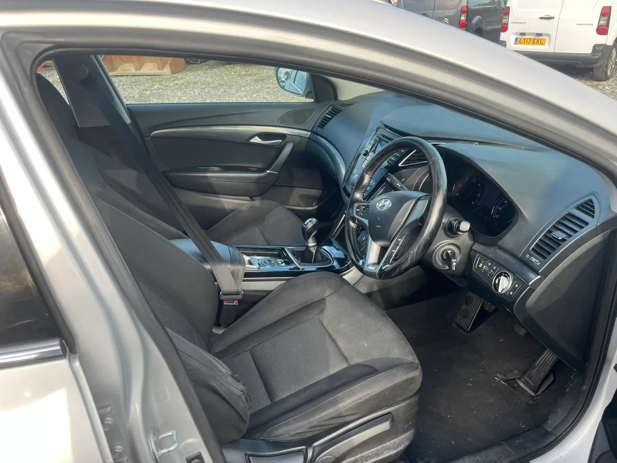 READ ADD !!! Hyundai i40 - Image 4