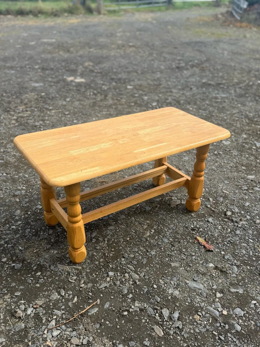Kitchen table, chairs and coffee table - Image 3