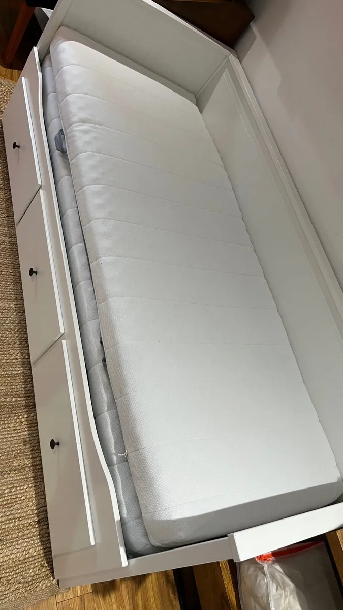 Ikea Daybed hemnes + mattresses like new - Image 1