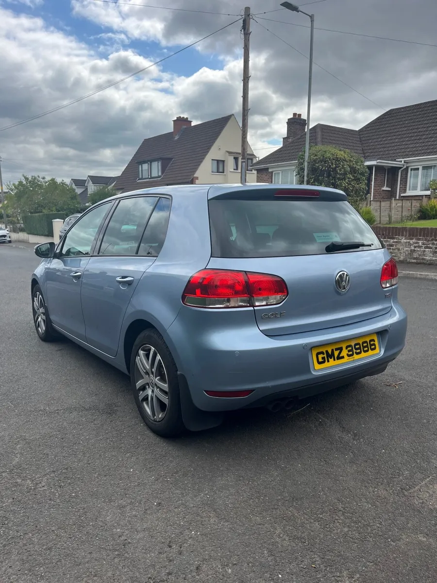 Volkswagen Golf 2010 - Image 4