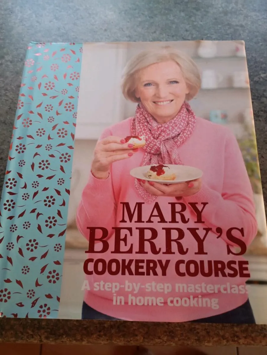 Mary Berry's Cookery Course