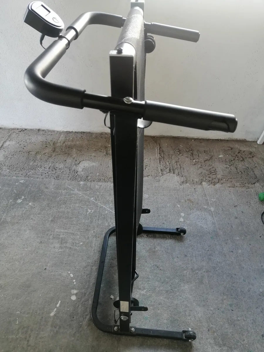 Treadmill - Image 4