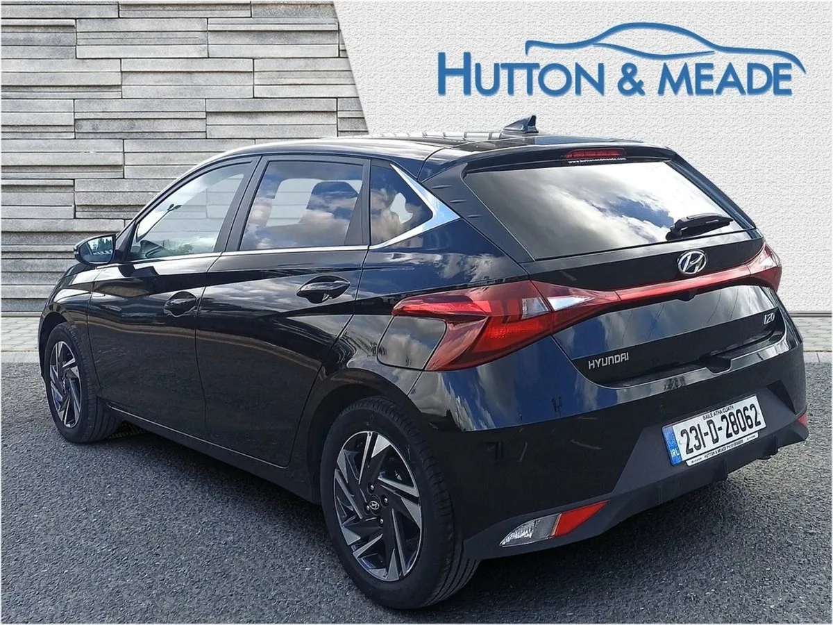 Hyundai i20 Delux Plus 1.2 Petrol 5dr - Image 3