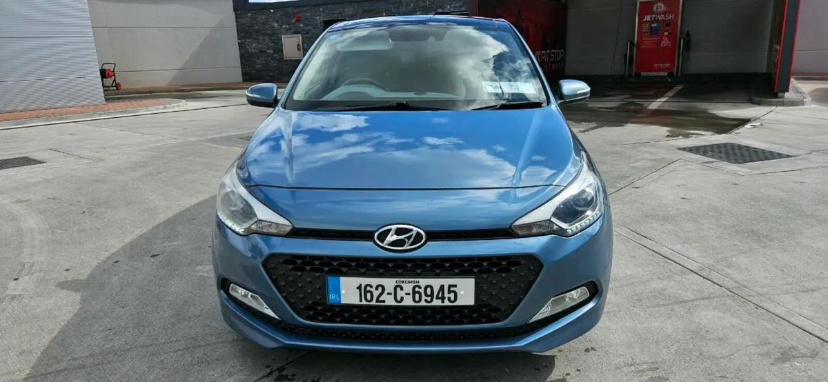 HYUNDAI I20 HIGH SPEC LOW MILEAGE - Image 2