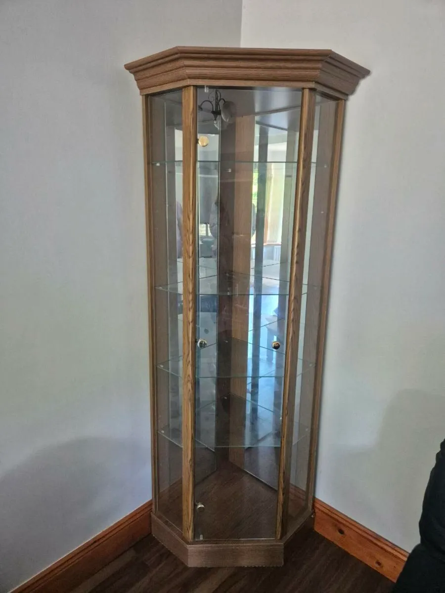Display cabinet - Image 1