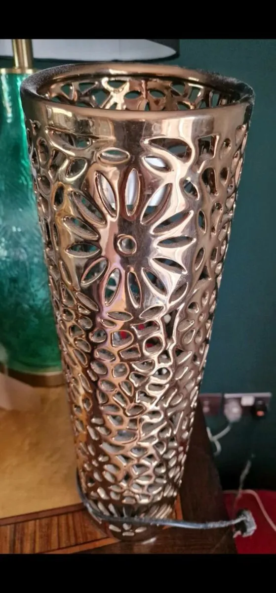 Gold table lamp - Image 3