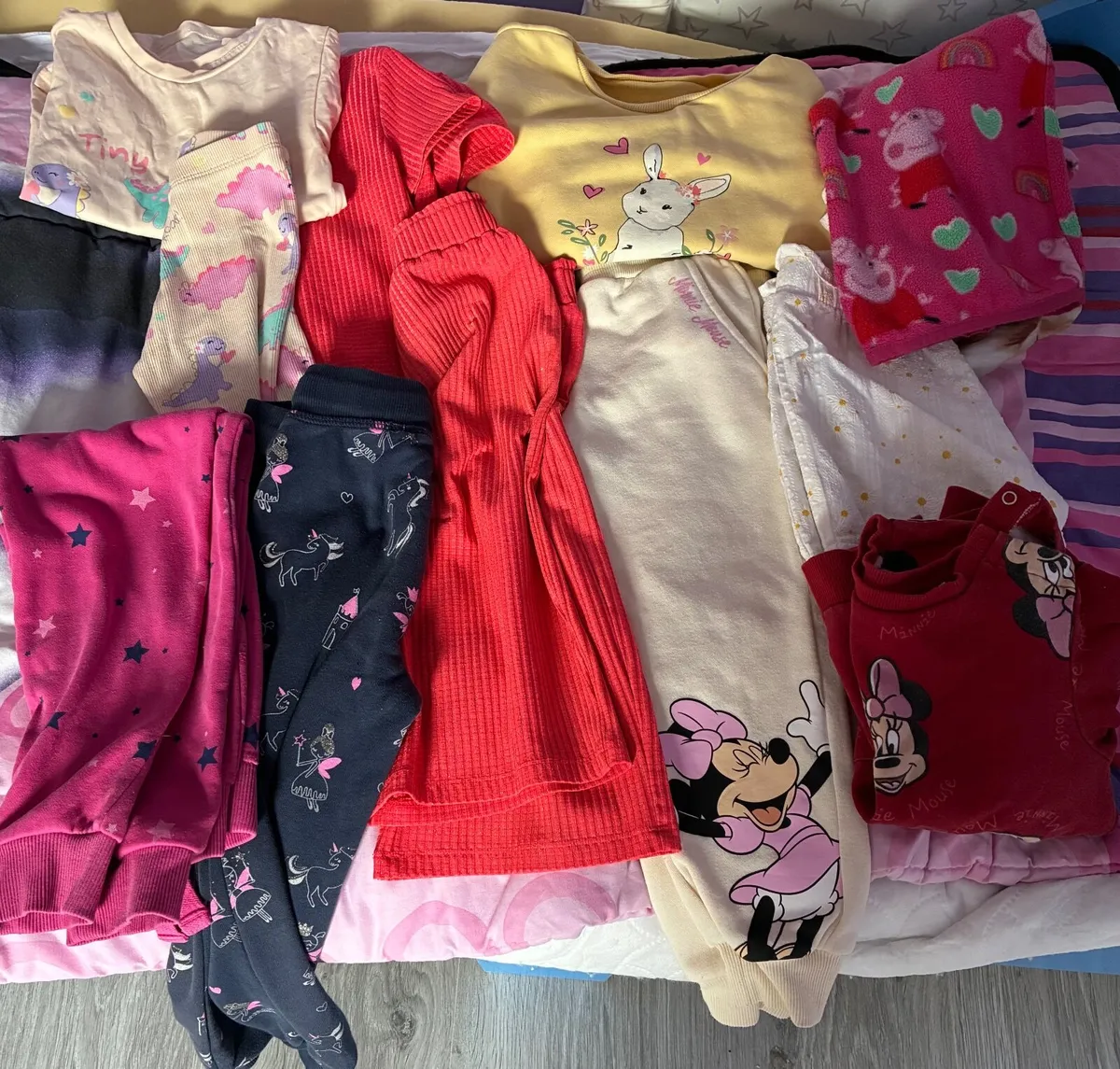 Girl bundle of clothes size 3-4 years