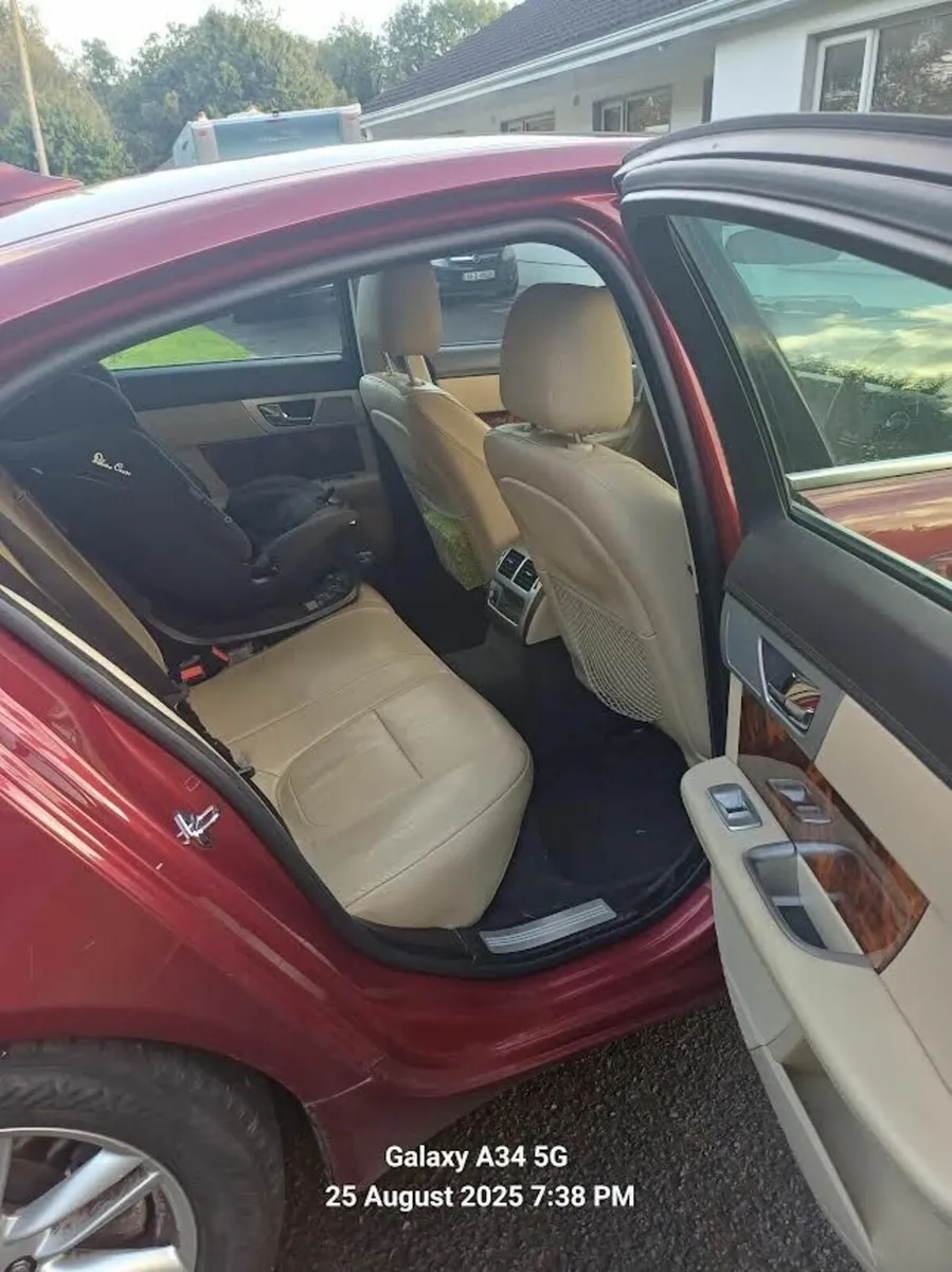 Jaguar XF 2014 - Image 1