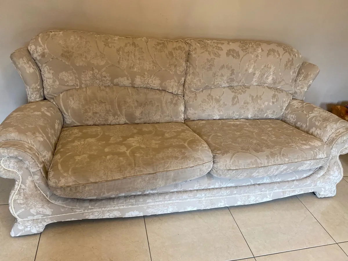 Sofa - Image 4