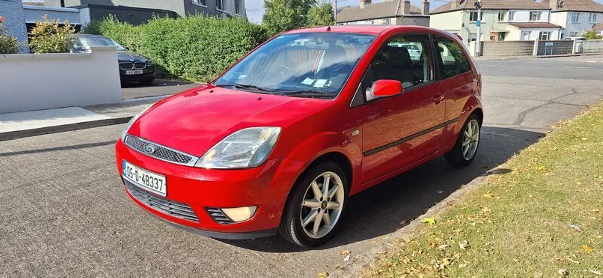2005 Ford Fiesta - Image 2