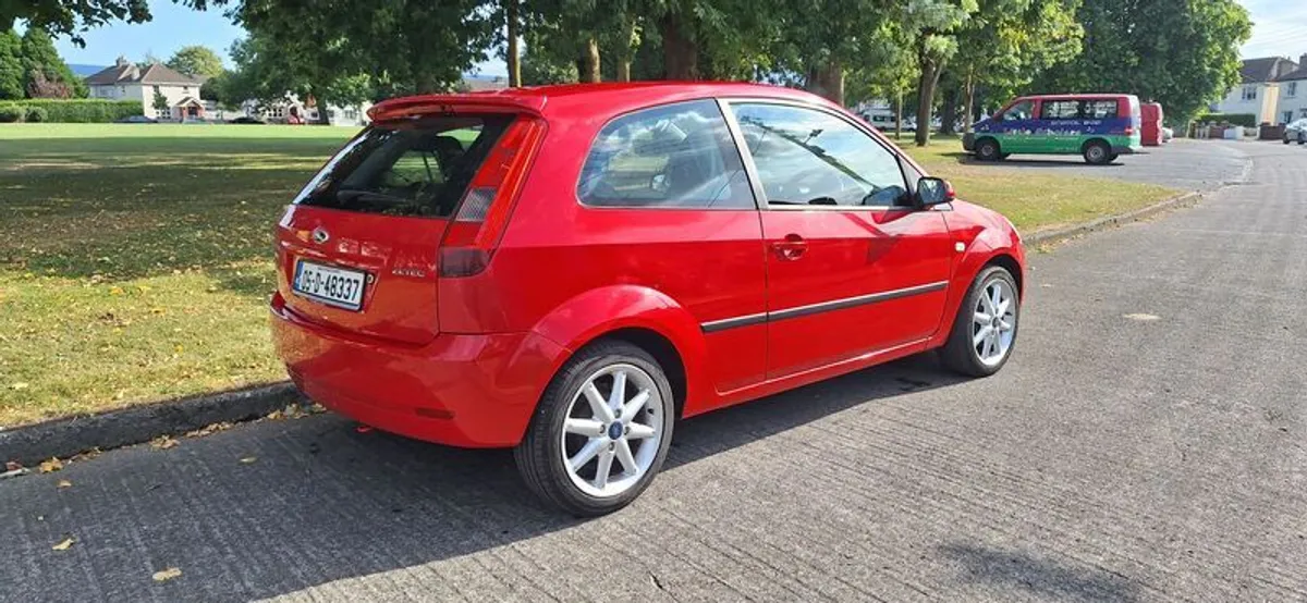 2005 Ford Fiesta - Image 4