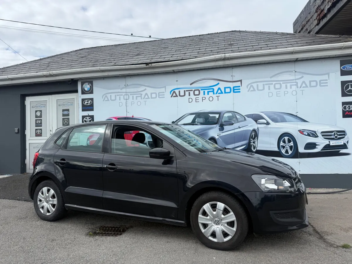 Volkswagen Polo 2010 - Image 2