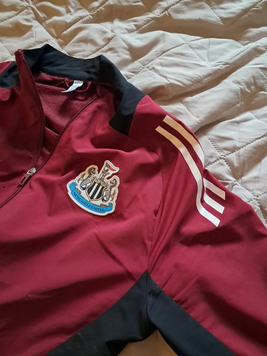 Newcastle united track top"MEDIUM" - Image 4