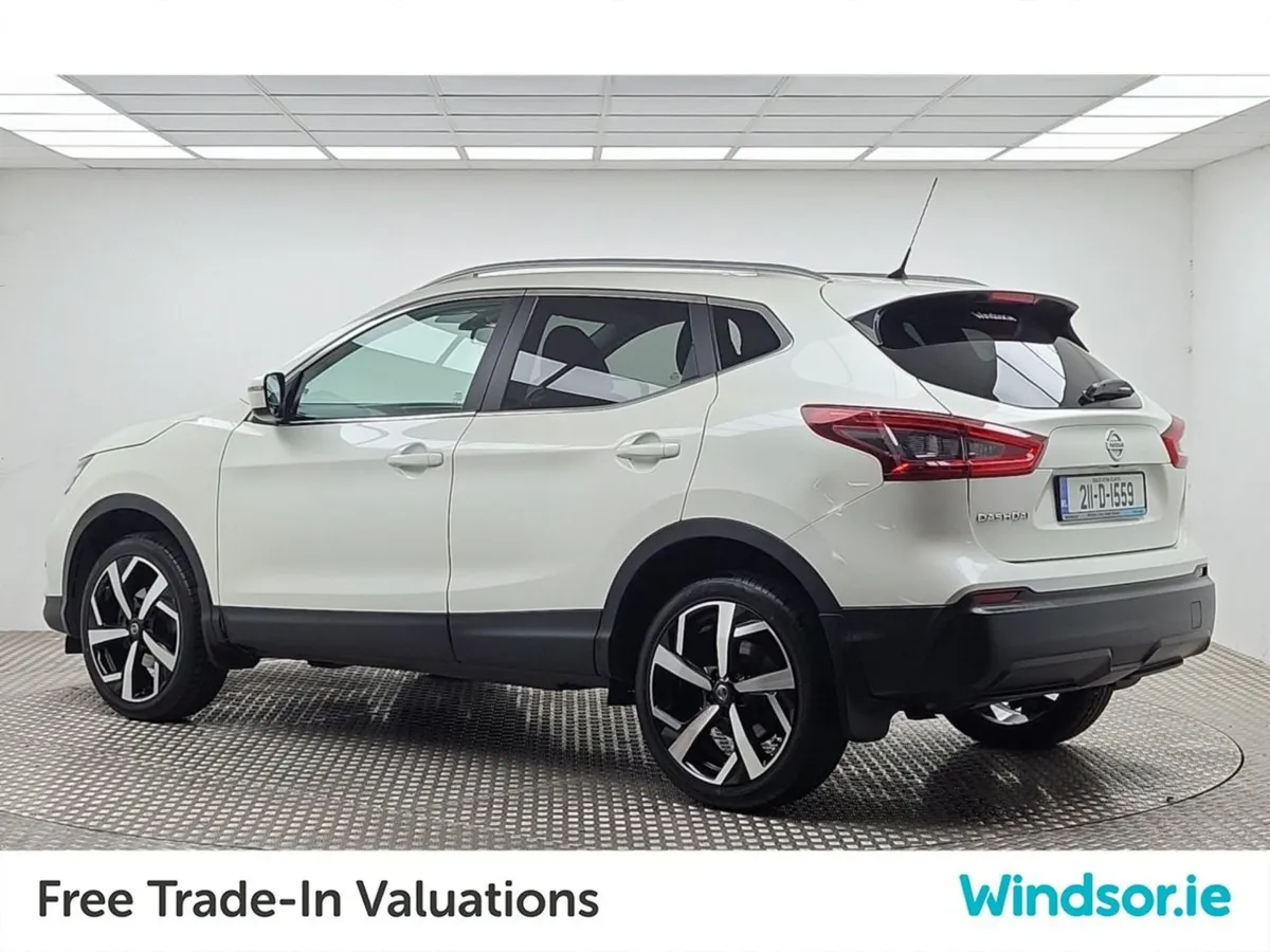 Nissan QASHQAI 1.3 PET Se upgraded Alloy Wheels - Image 4