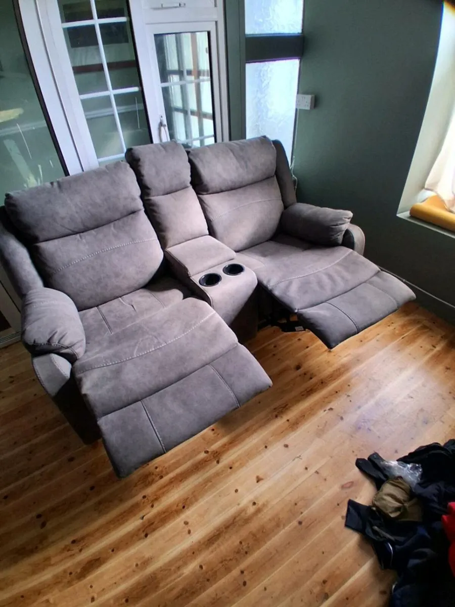 Couch €320 - Image 1