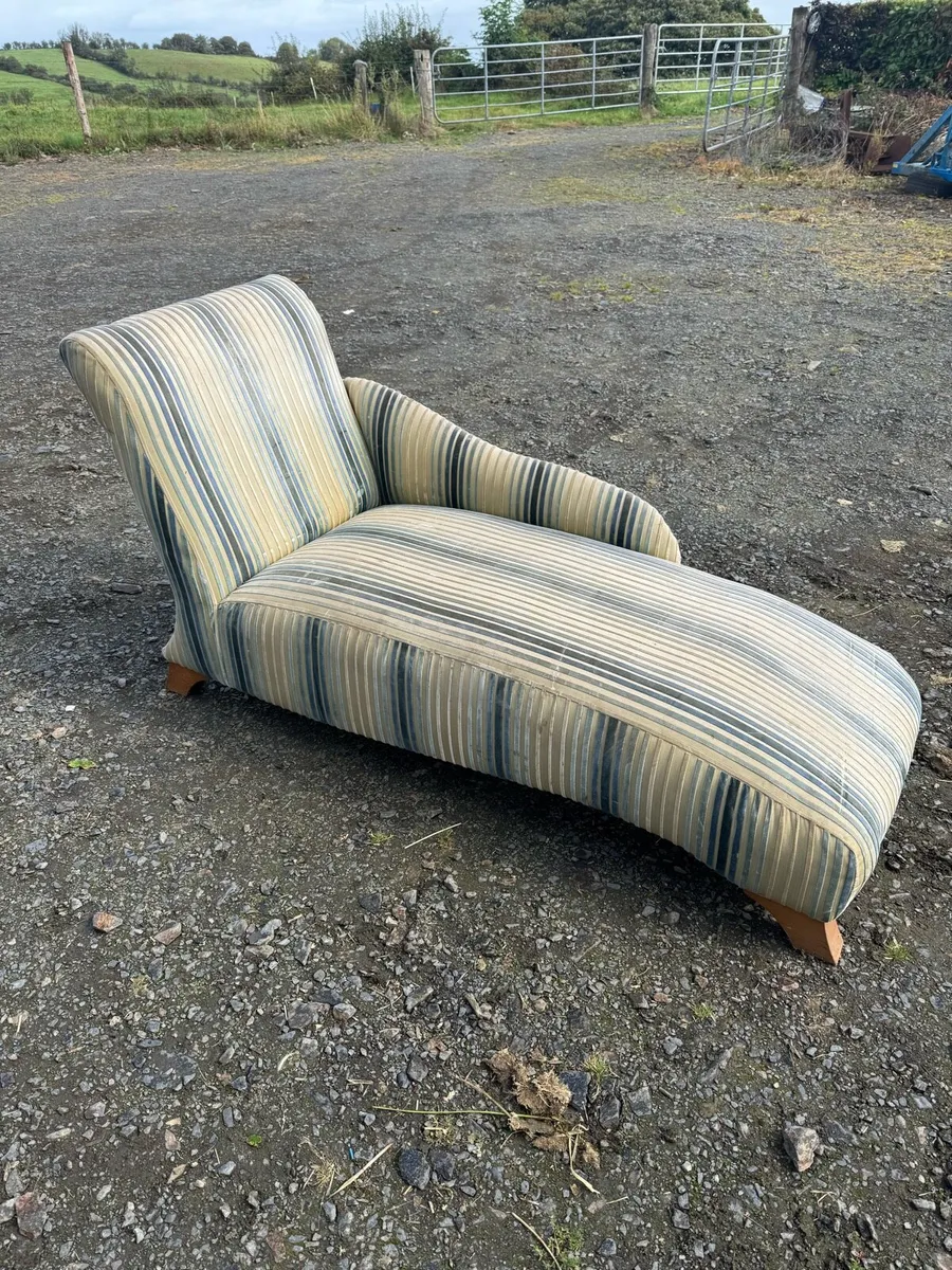 Chaise Lounge