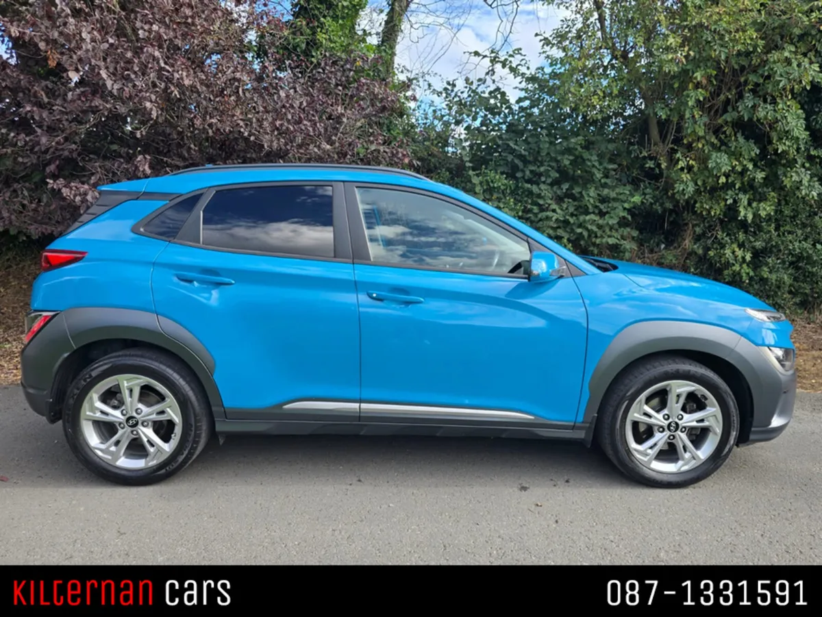 Hyundai KONA KAUAI EXECUTIVE 5DR PETROL - Image 3