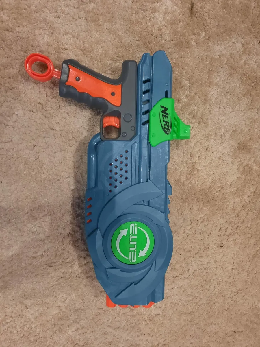 Assortment of Nerf guns - Image 2