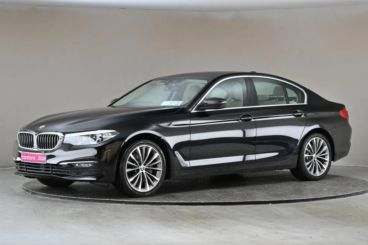 BMW 5 Series 520D SE 12dw  beige Leather - Image 4