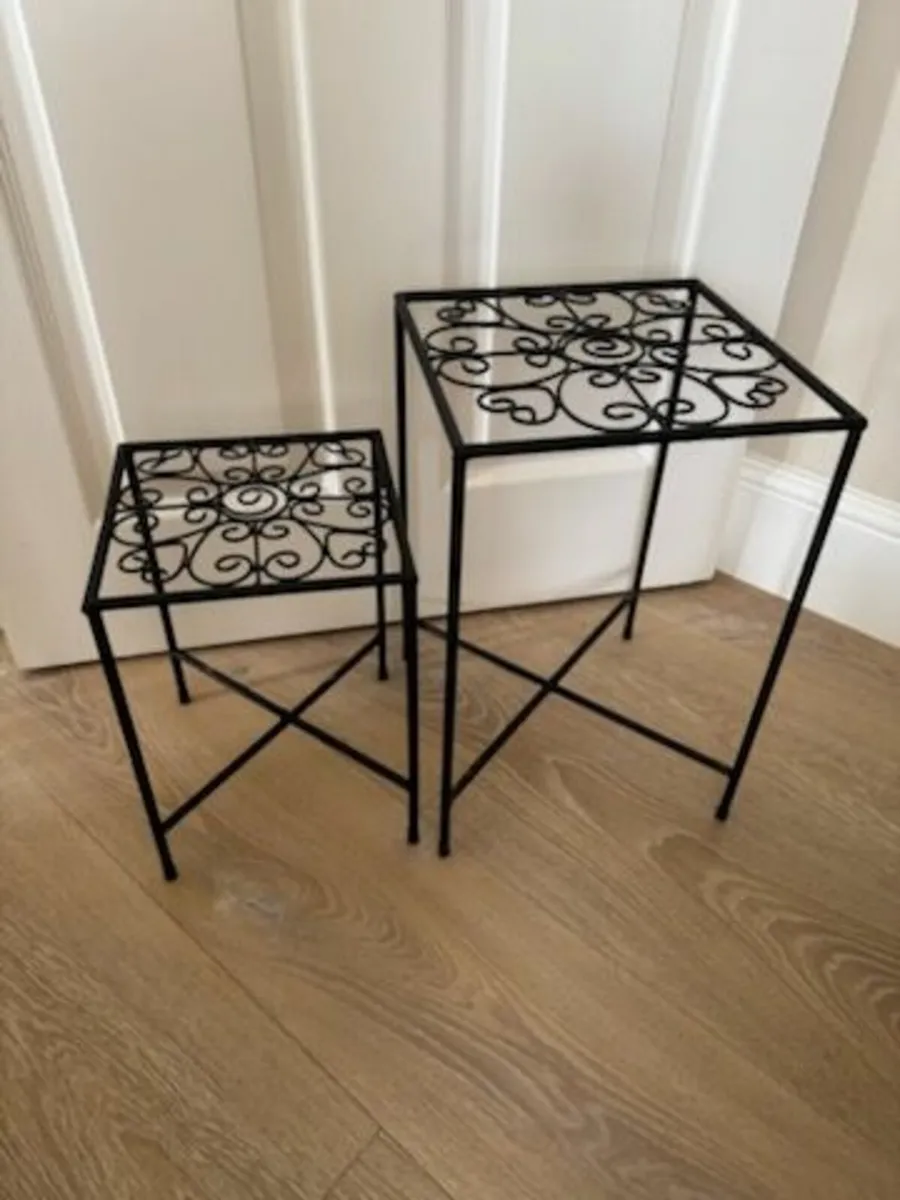 Flower pot holder tables 2 pieces - Image 2