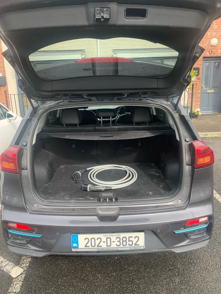 KIA Niro E-Niro 64KW PE LR 5DR Auto NCT 07/26 - Image 3