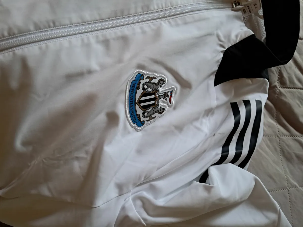 Newcastle united track top "MEDIUM" - Image 4