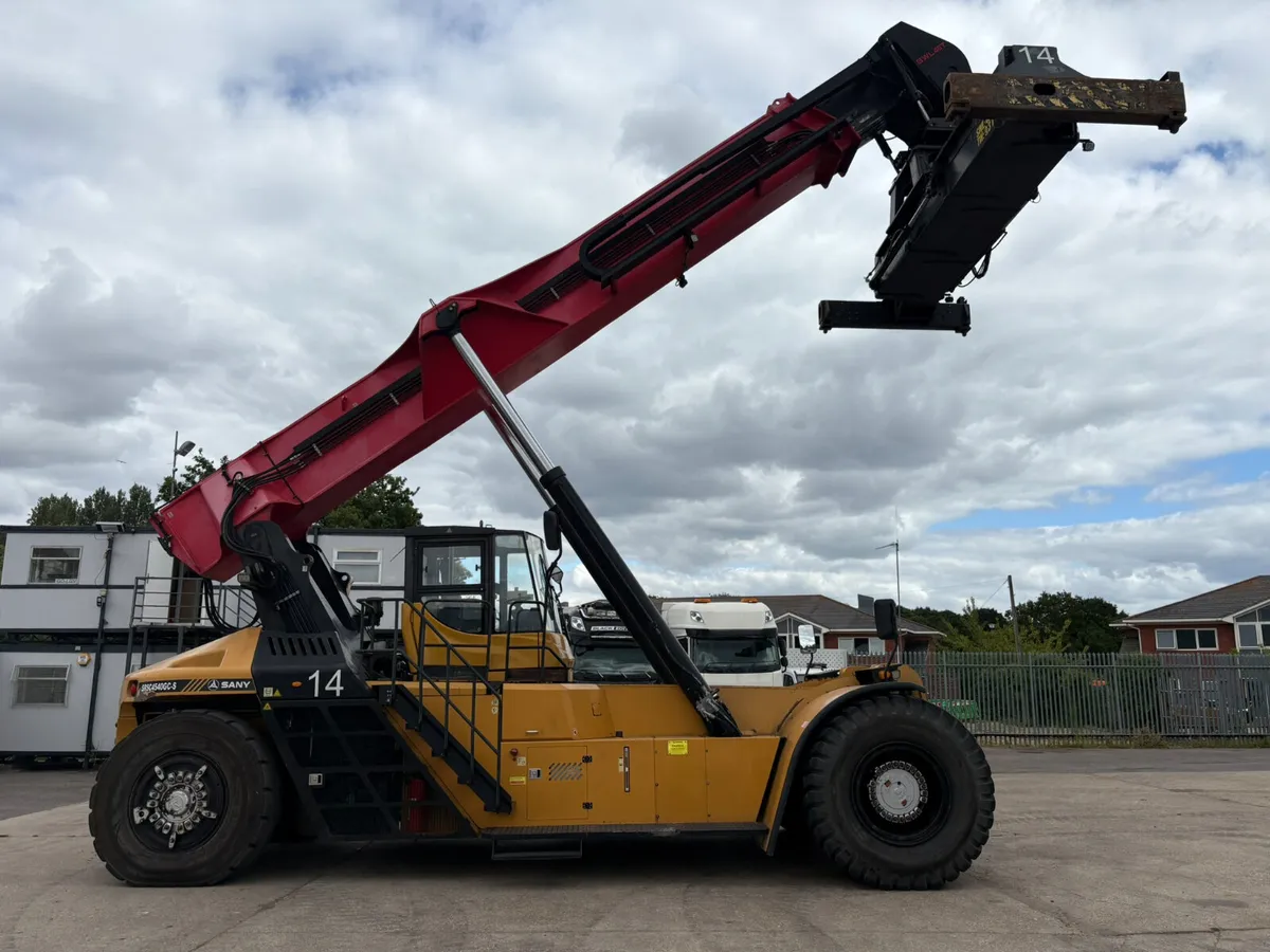 SANY CONTAINER STACKER - Image 1