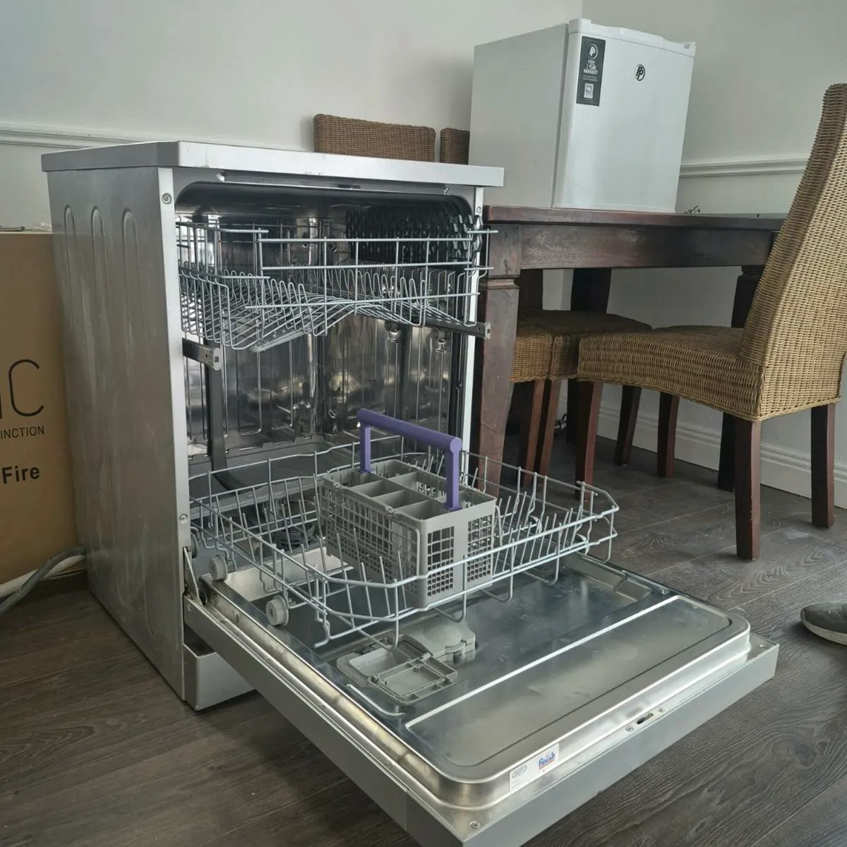 Dish washer - Image 2