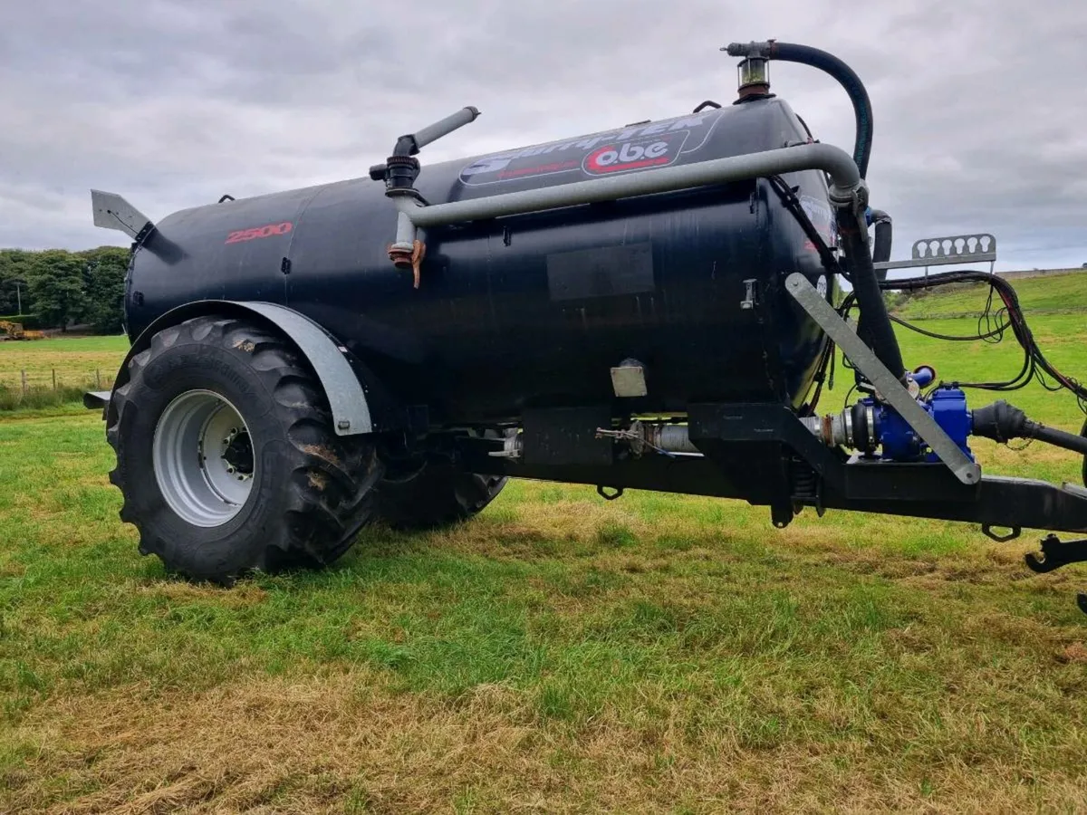 2018 OBE slurry tanker - Image 1