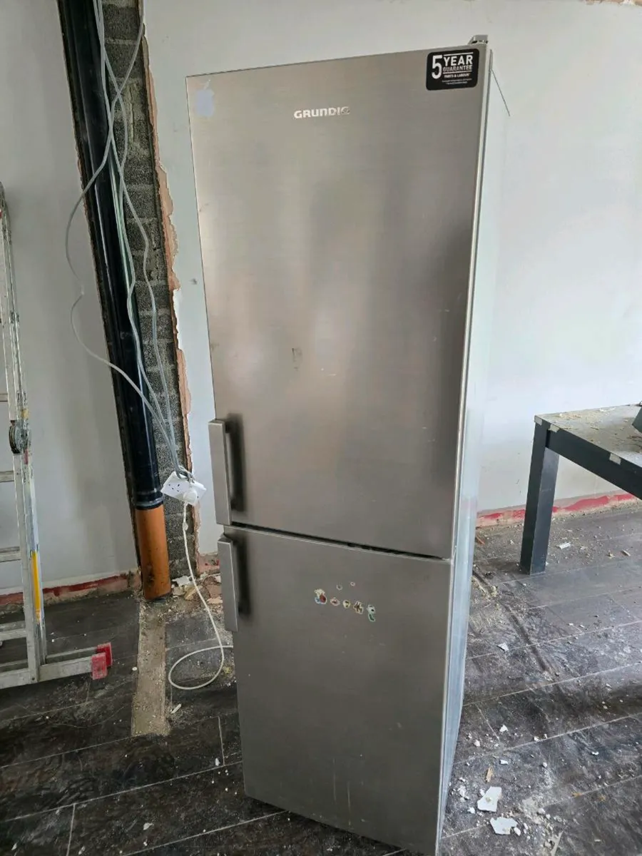 GRUNDIG fridge freezer - Image 1