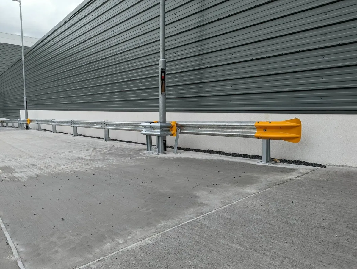 Armco Crash Barrier - Image 3