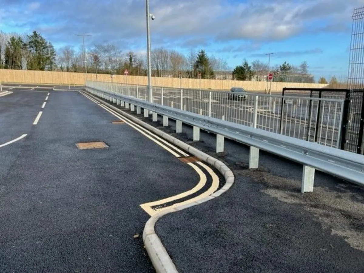 Armco Crash Barrier - Image 4