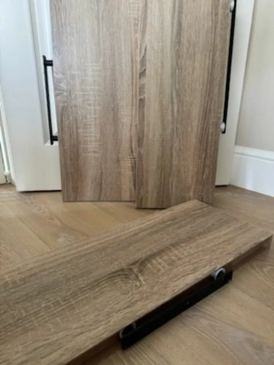 set of 3 wall shelves - Image 1