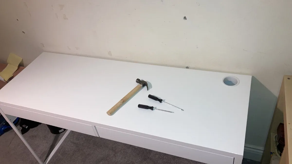 Desk - Image 3