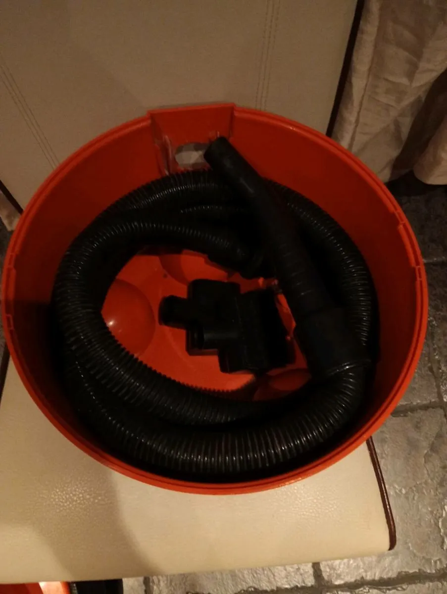 Vax pro 1200w vacuum - Image 4
