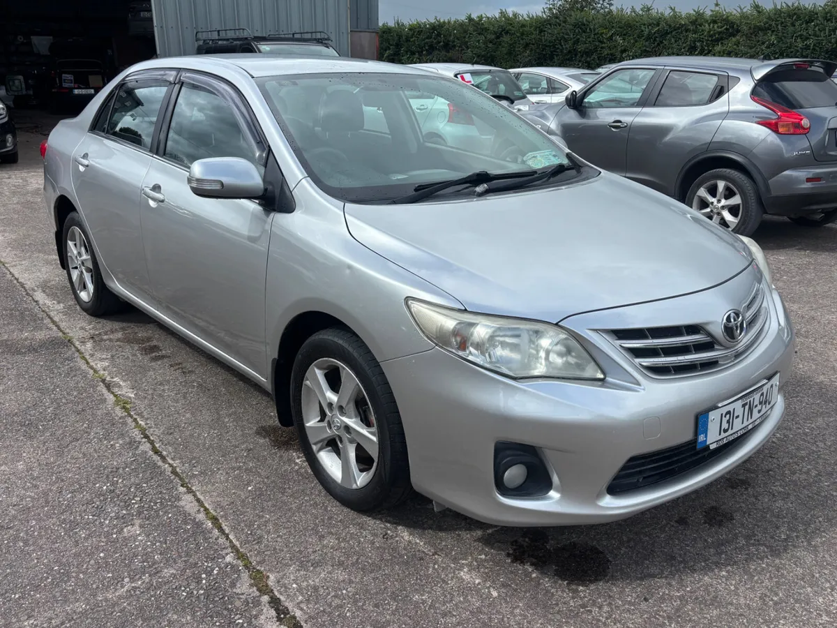 Toyota Corolla 2013 Petrol Low Mileage Immaculate - Image 3