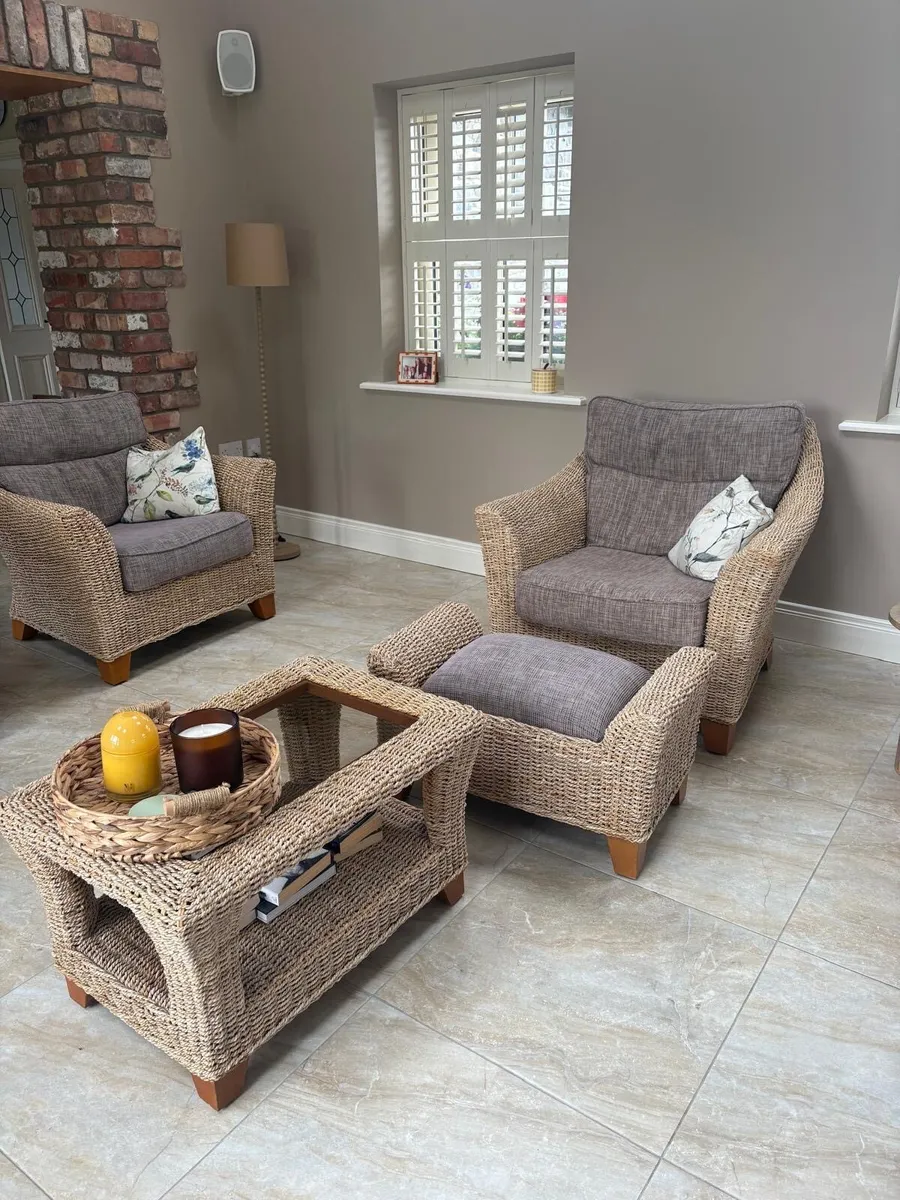 Sun room wicker furniture - Image 2