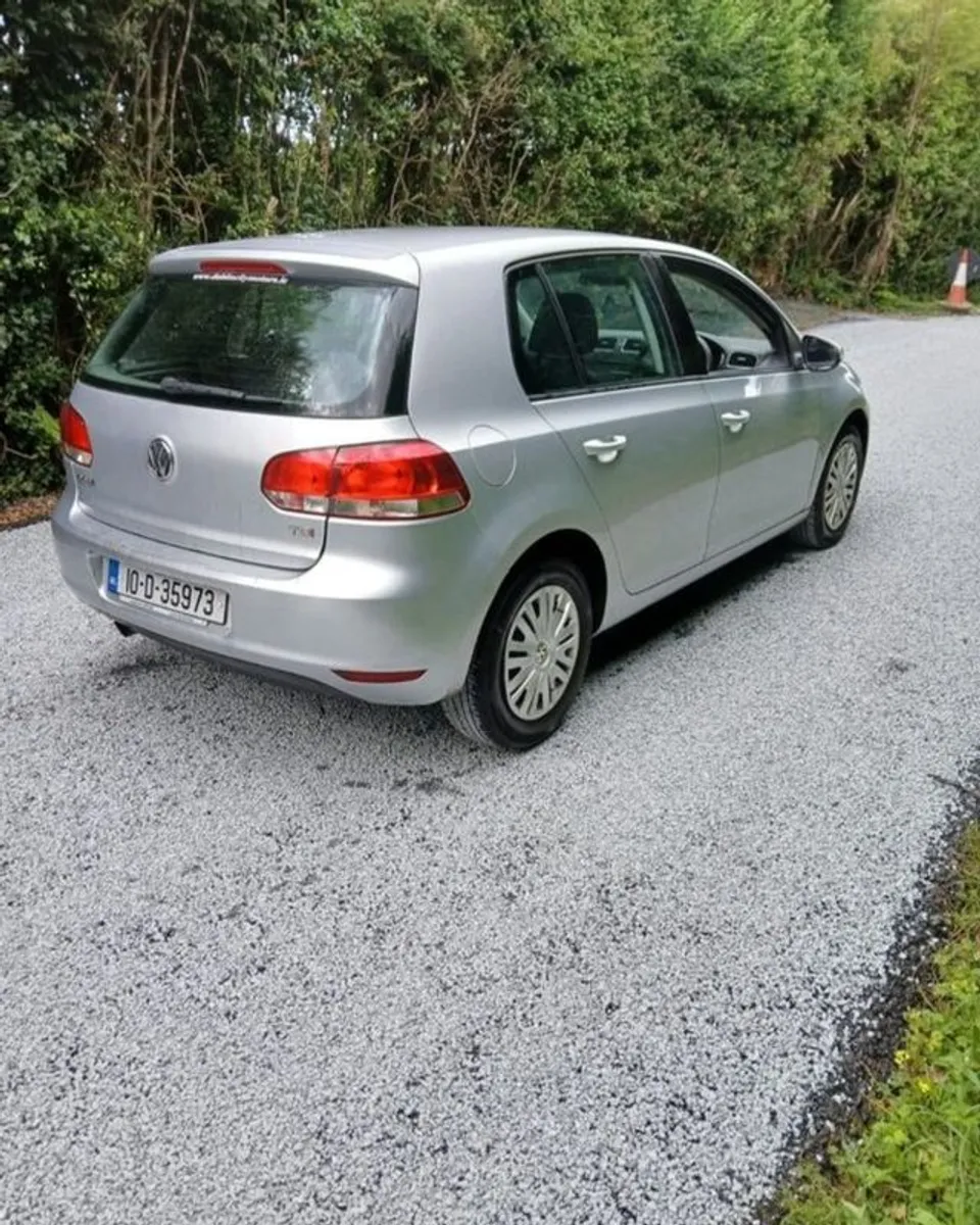 2010 Volkswagen Golf Diesel - Image 4