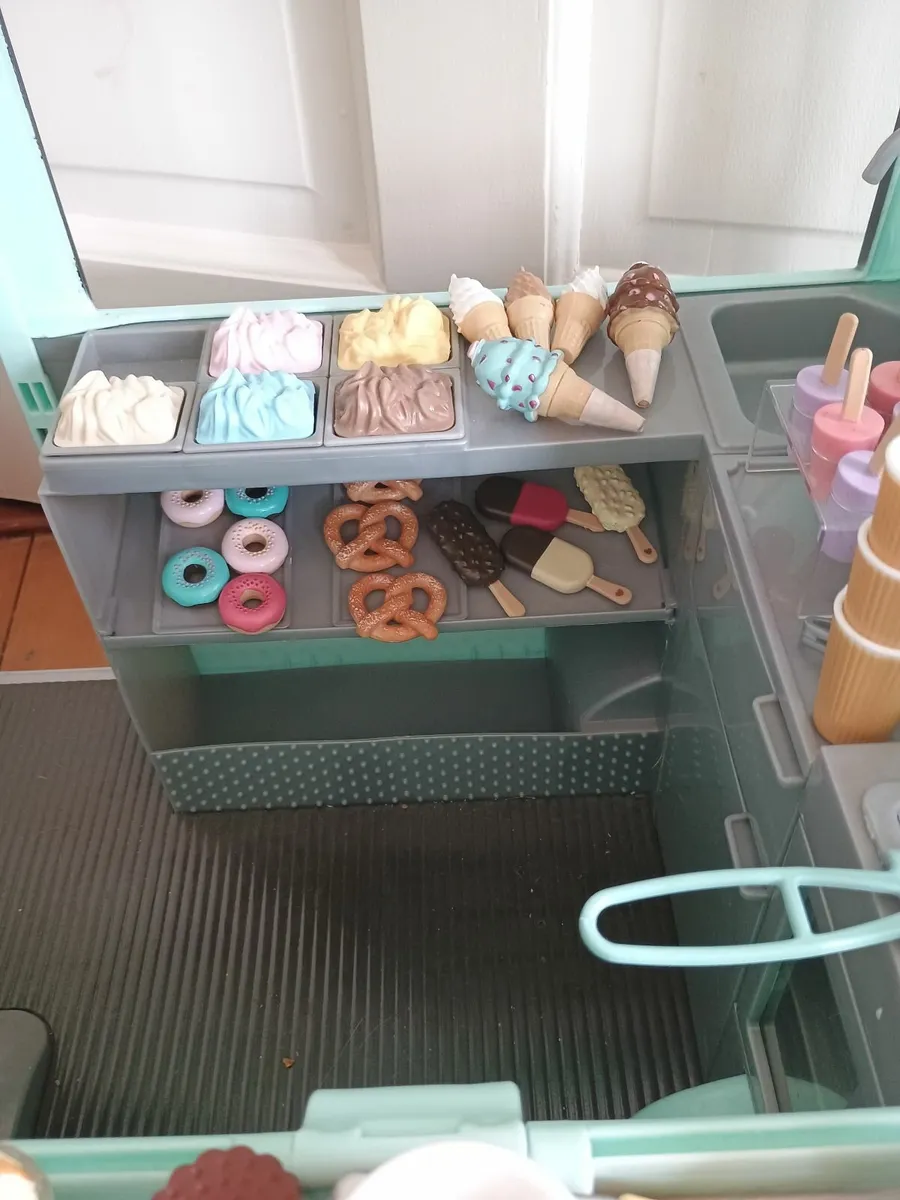 Our generation ice cream van - Image 2