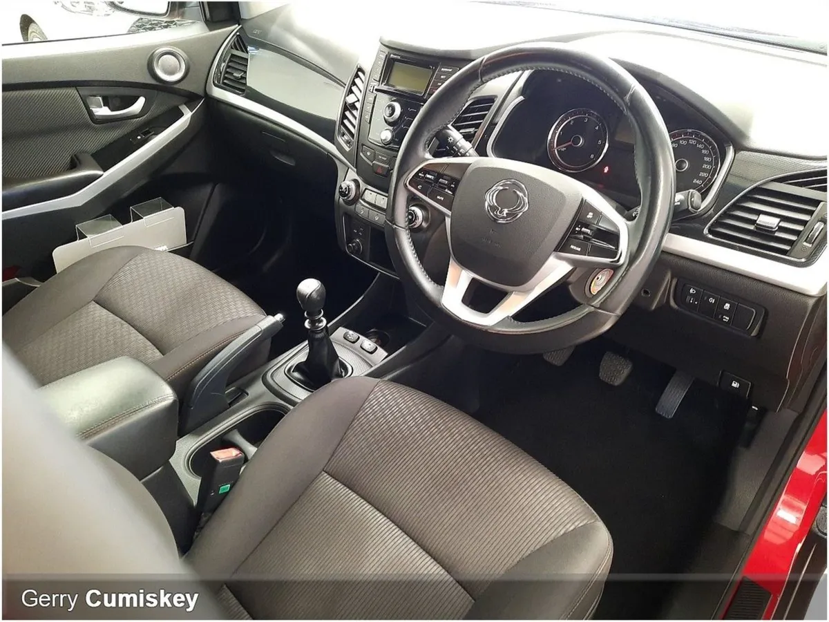 Ssangyong Korando ES 2.2 Commercial - Image 2